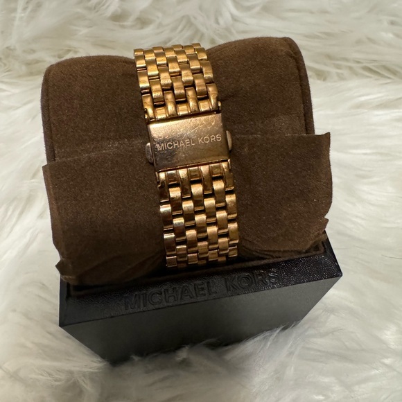 Michael Kors Watch - Picture 2 of 2
